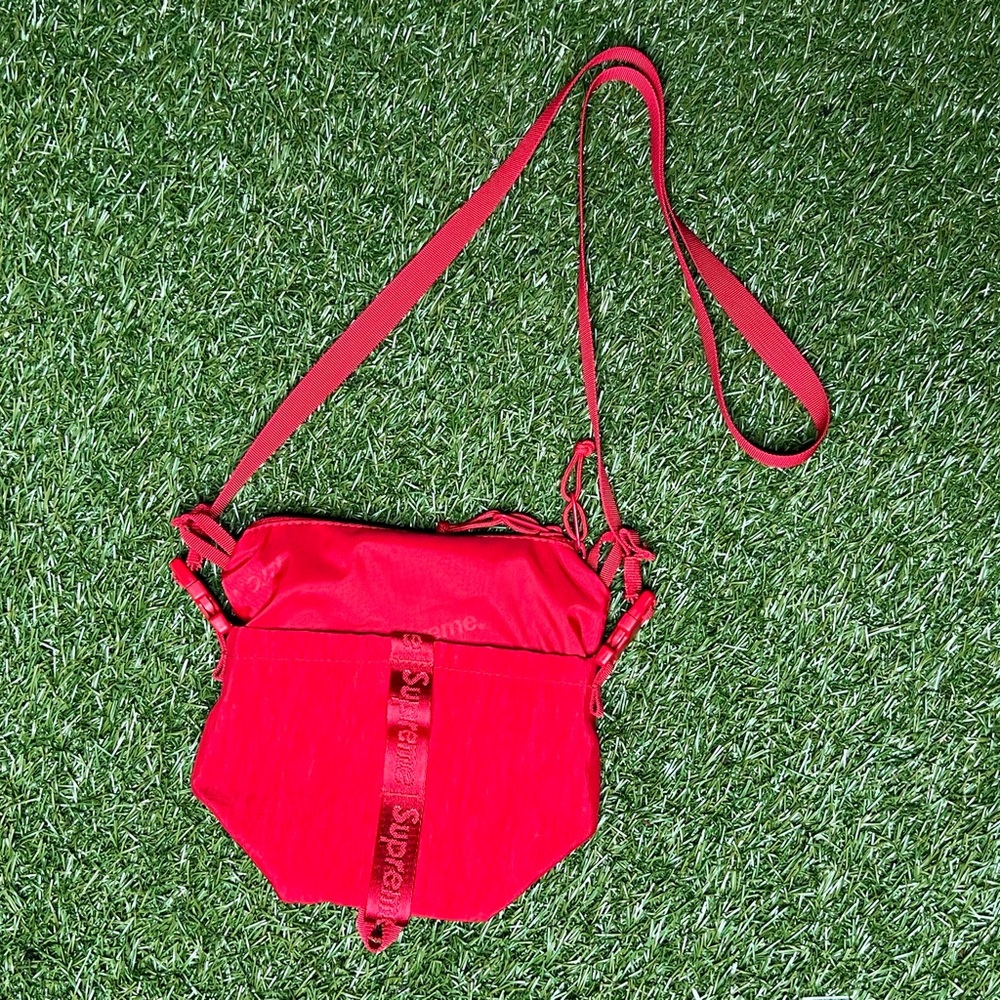 Supreme Neck Pouch